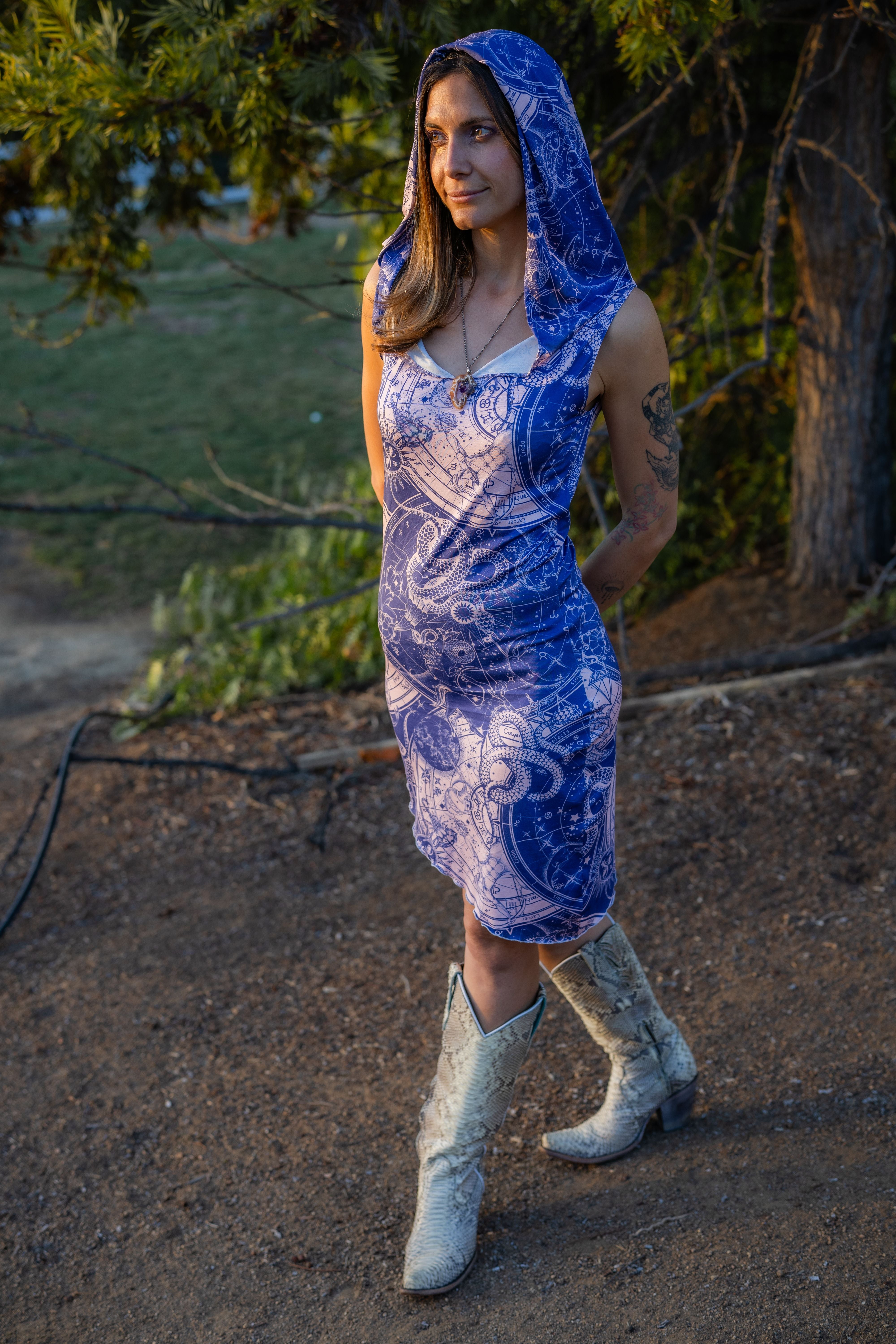 What’s your sign? Astrology print Hooded Dress